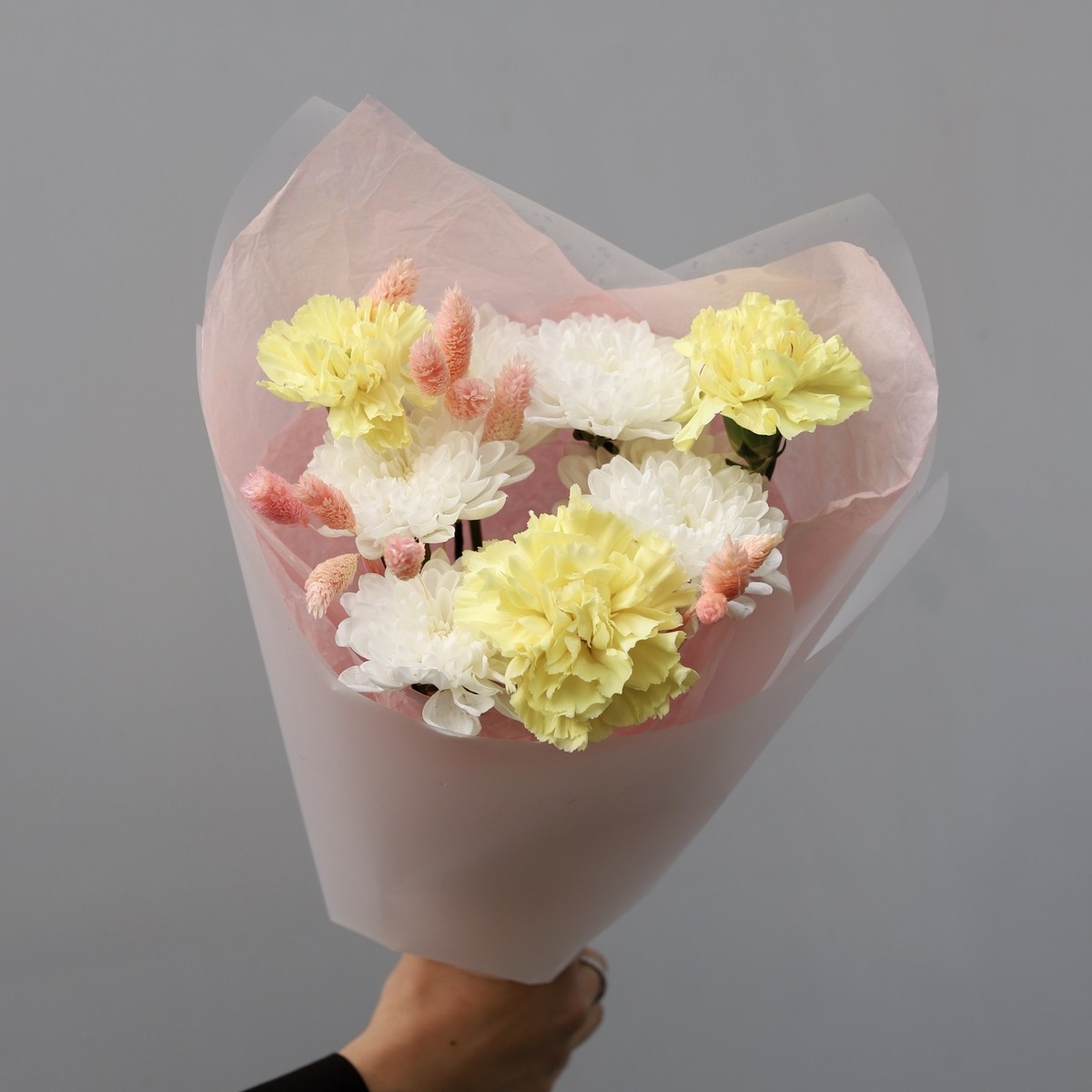 buket s hrizantemoj 9